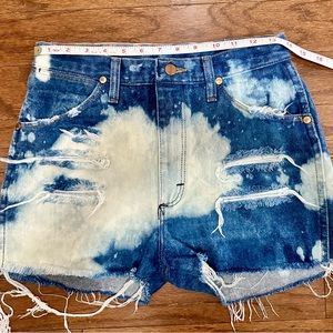 Vintage High Waisted Bleached Wrangler Shorts